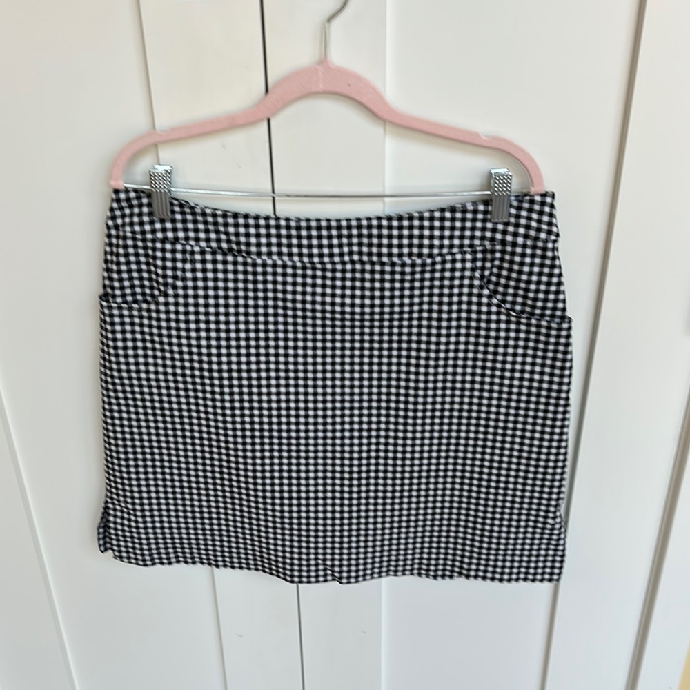 Classic Black and White Gingham Skort Size 16W